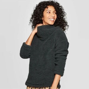 Women’s Dark Green Cowl Neck Sherpa Teddy Bear Sweater​ NWT